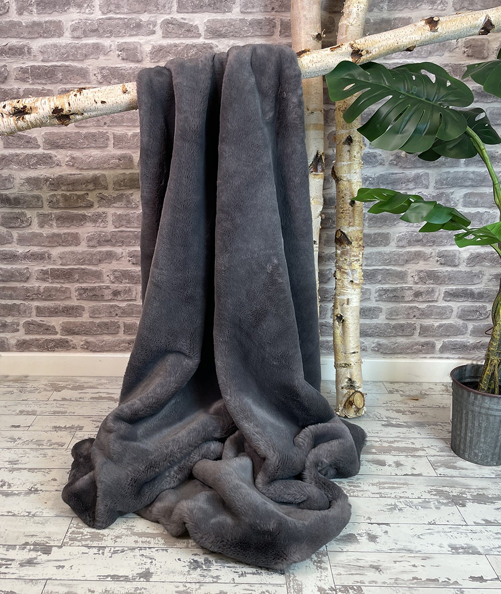 Richmond Graphite, luxury faux fur throw