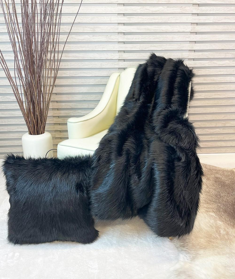 Black Bear faux throw in luxury long black fake fur