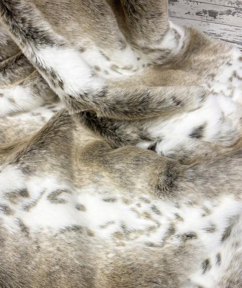 Close up image of Beige Lynx faux fur fabric