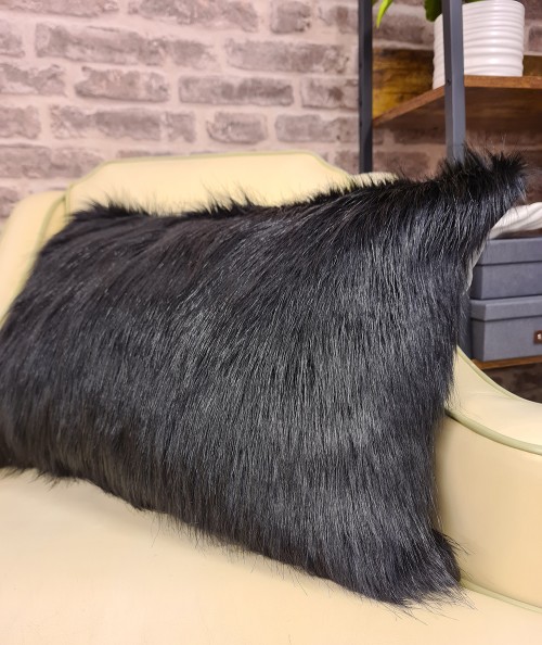 Fluffy rectangular cushion in black fake fur