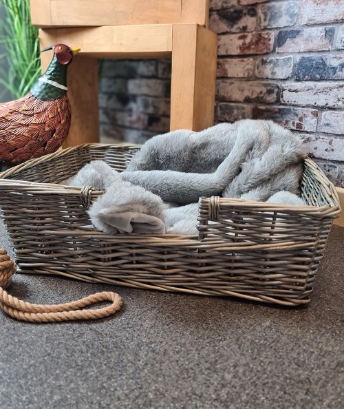 Luxury dog blanket in grey faux fur