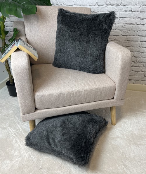 Economy fur cushions in grey