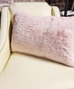 Luxury rectangular pink cushions