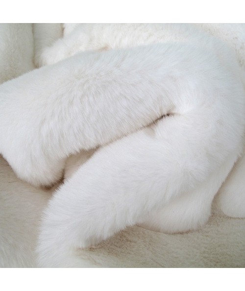 Close up image of Richmond Cream faux fur fabric